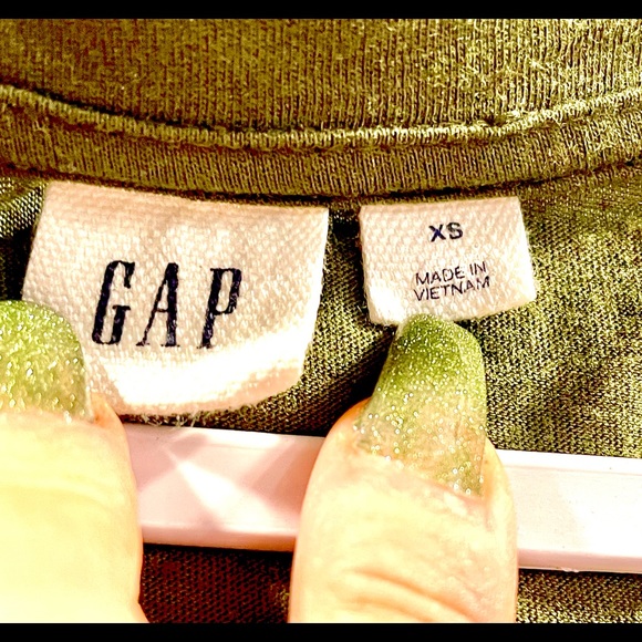 Gap Olive green tank top in Excellent never, worn condition! - Picture 3 of 5